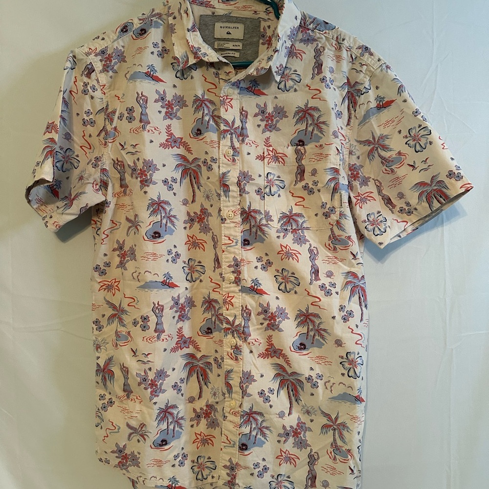 Quicksilver Hawaiian shirt men’s medium hula all over print casual button down